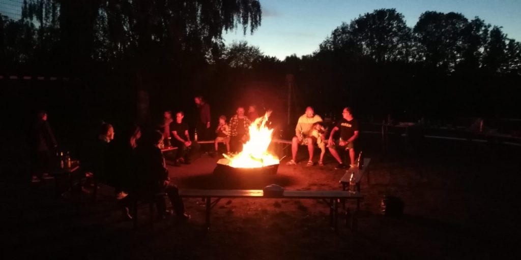 Lagerfeuer Im Garten Siedler Und Kleingartnerverein Altbach E V